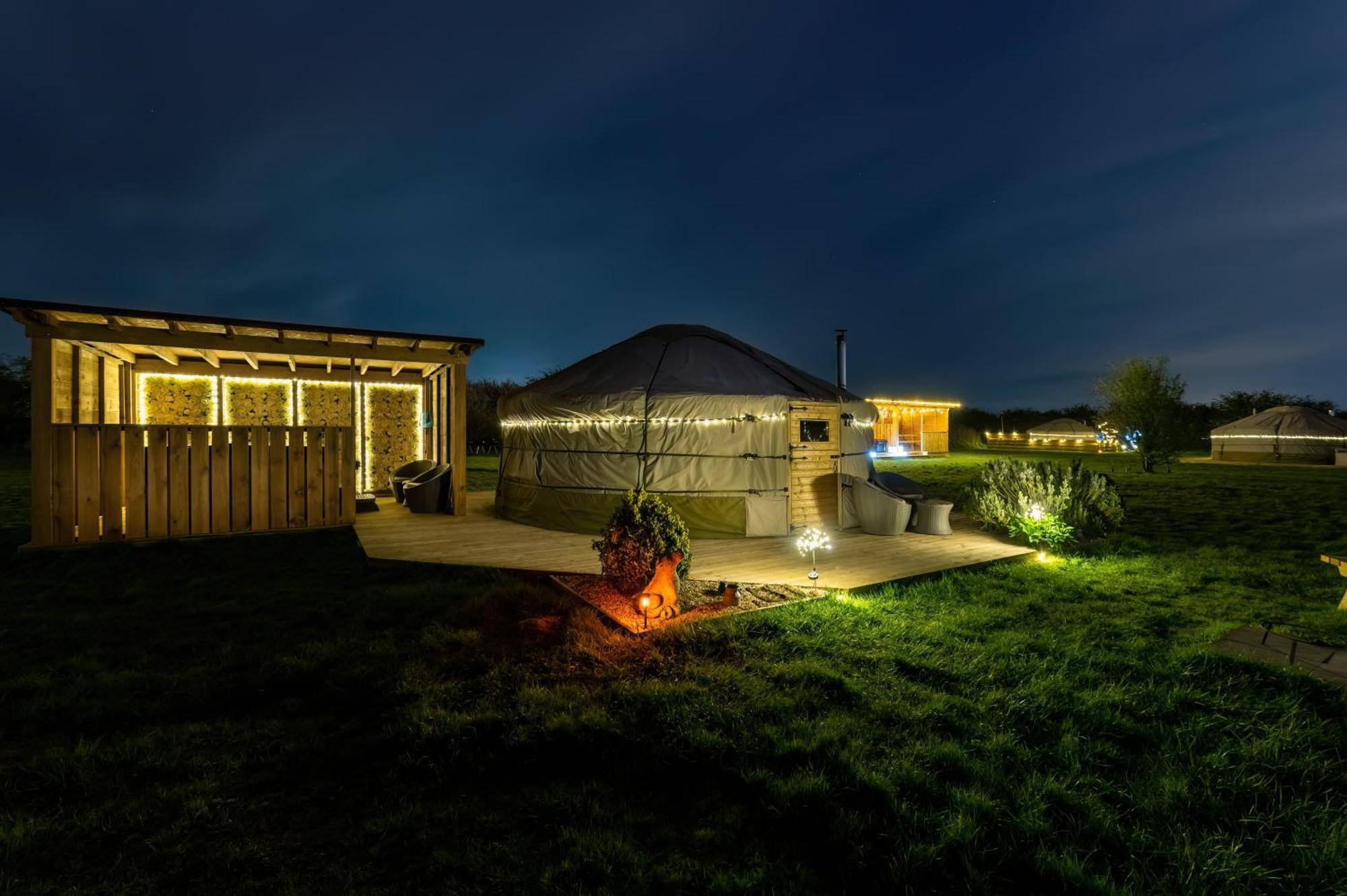 Lincoln Yurts Hotell Eksteriør bilde